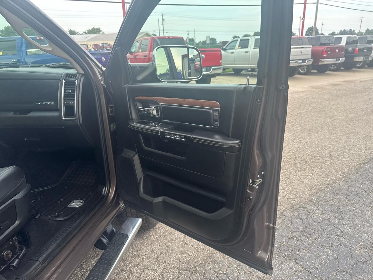 RAM 2500 Laramie 4x4 Crew Cab 6'4" Box 2018