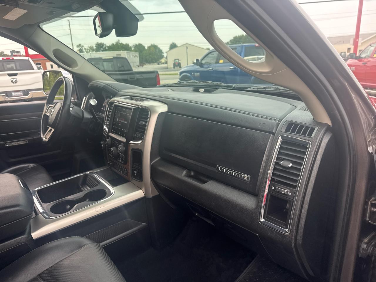 RAM 2500 Laramie 4x4 Crew Cab 6'4" Box 2018