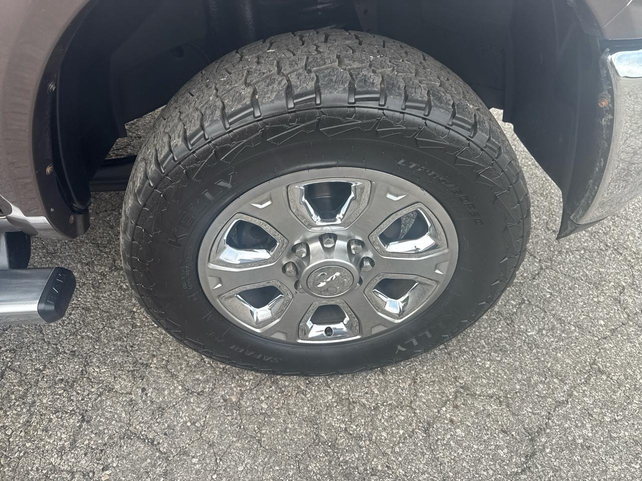 RAM 2500 Laramie 4x4 Crew Cab 6'4" Box 2018