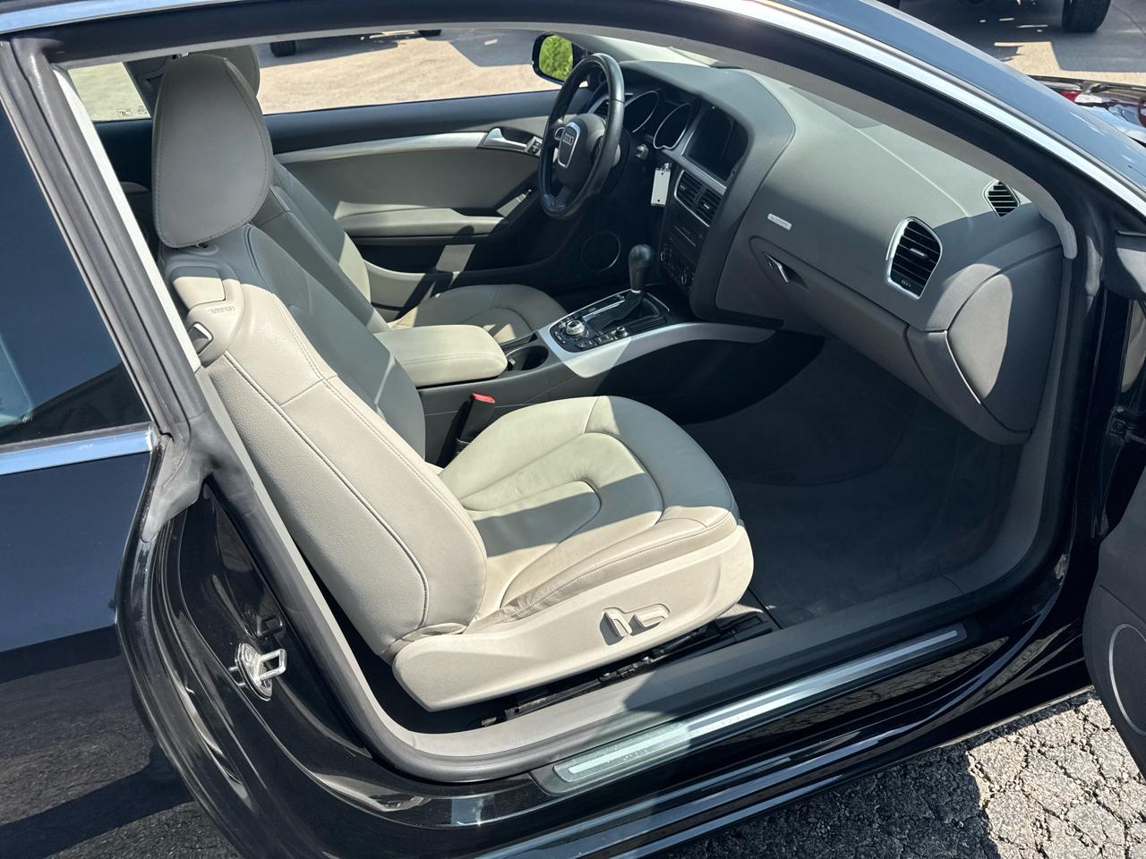 Audi A5 2dr Cpe Auto quattro 2.0T Premium Plus 2011