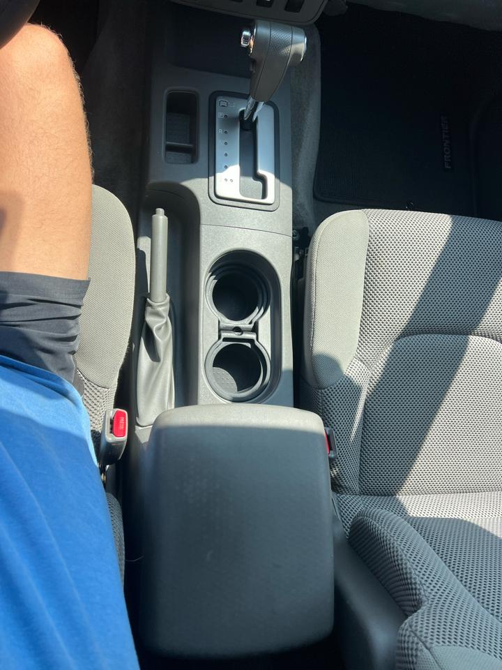 Nissan Frontier 4WD Crew Cab SWB Auto SV 2012