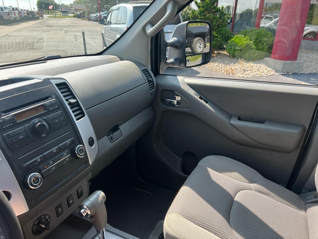 Nissan Frontier 4WD Crew Cab SWB Auto SV 2012