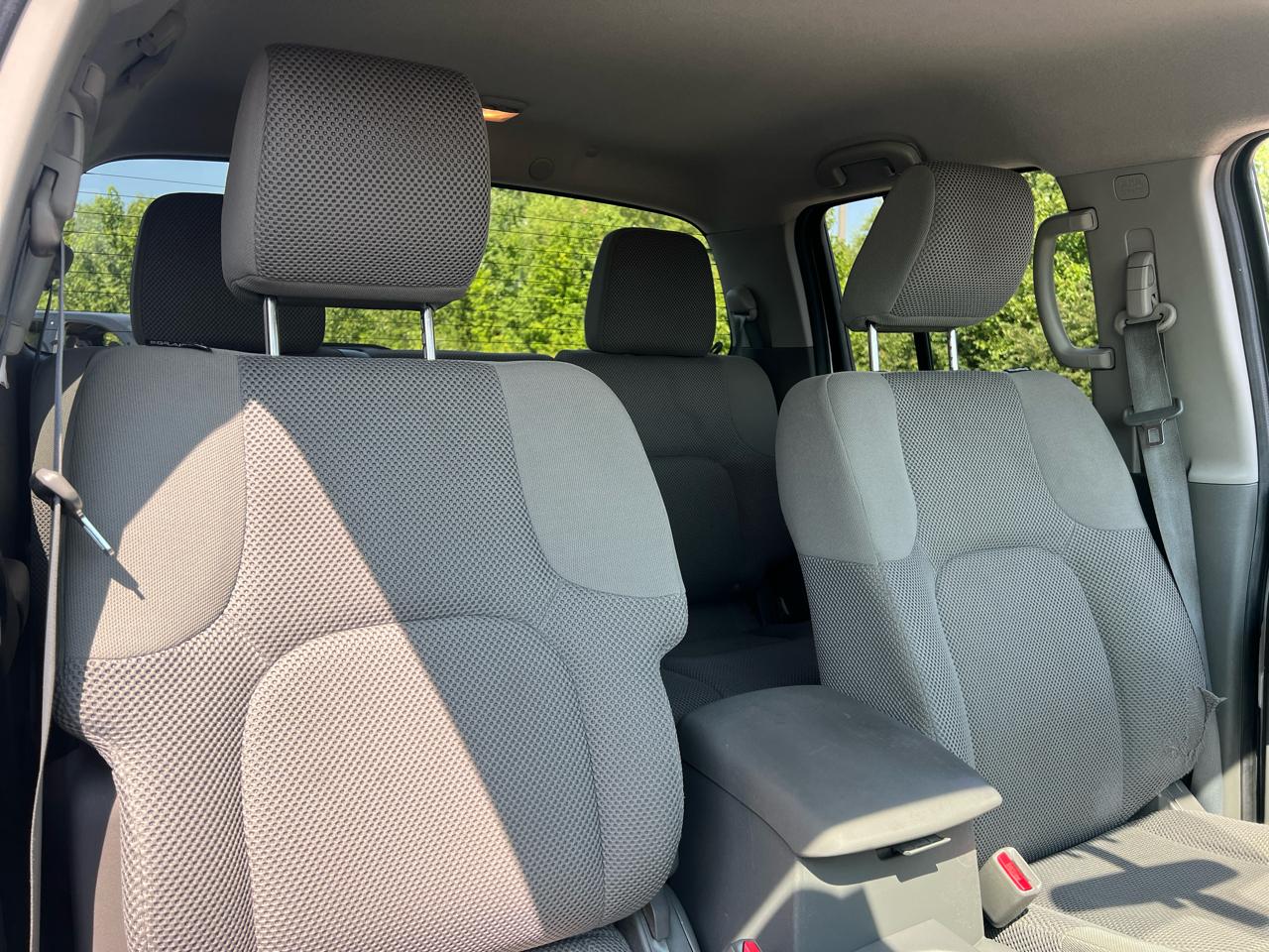 Nissan Frontier 4WD Crew Cab SWB Auto SV 2012