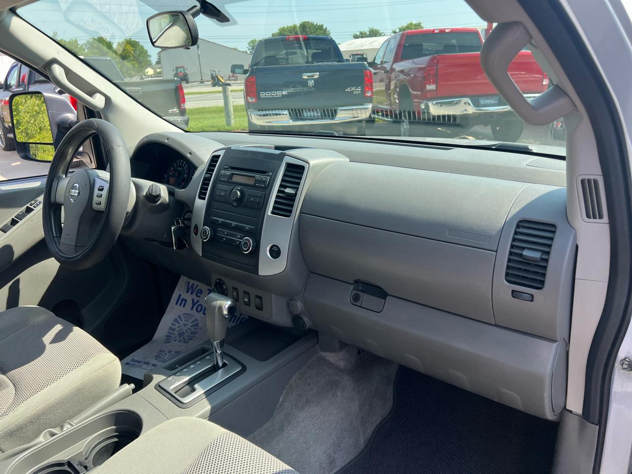 Nissan Frontier 4WD Crew Cab SWB Auto SV 2012