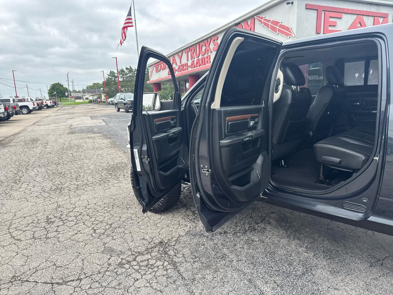 RAM 2500 4WD Mega Cab 160.5" Laramie 2013