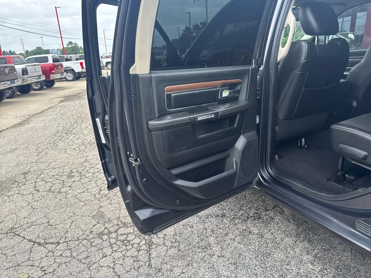 RAM 2500 4WD Mega Cab 160.5" Laramie 2013