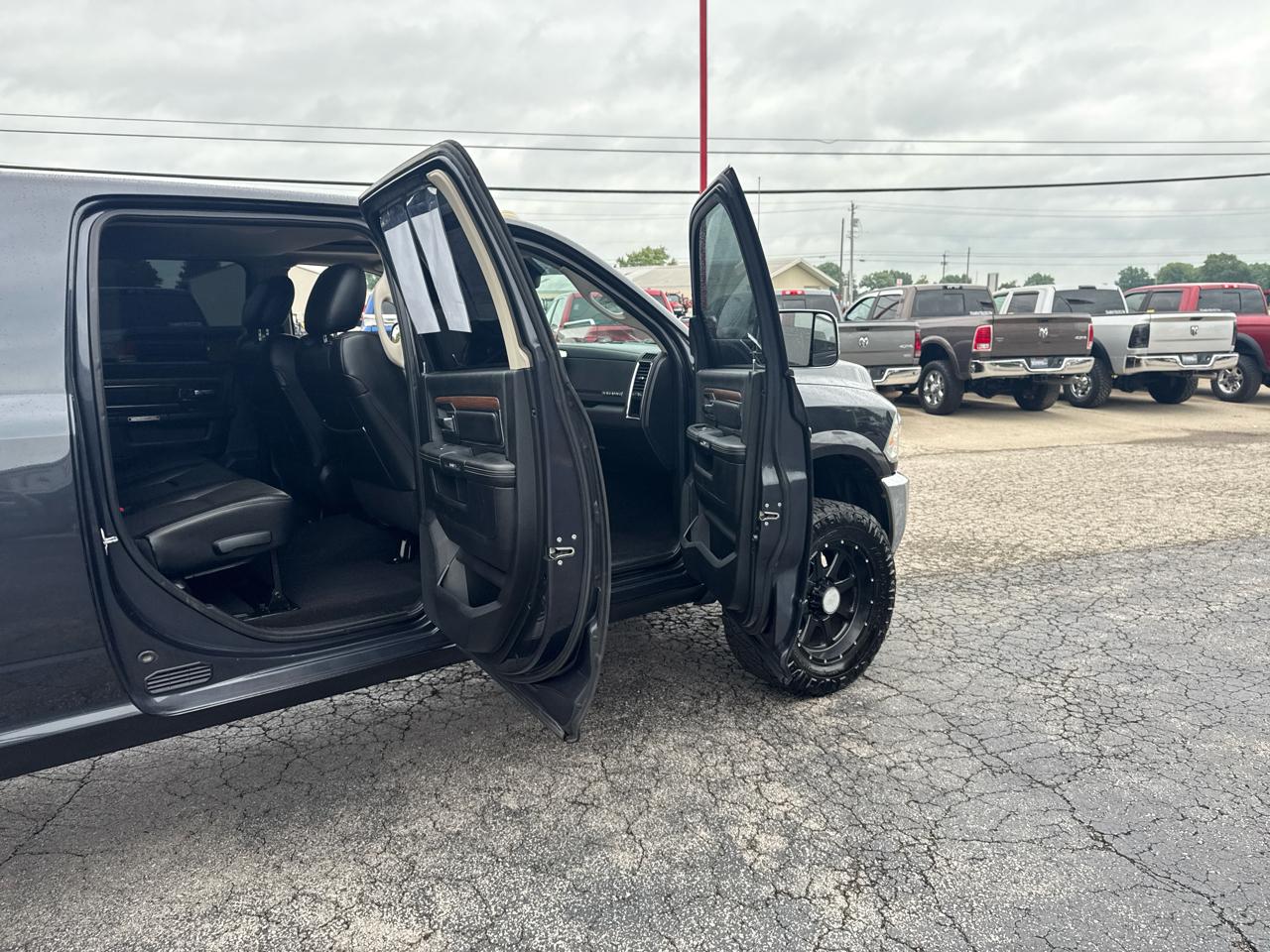 RAM 2500 4WD Mega Cab 160.5" Laramie 2013