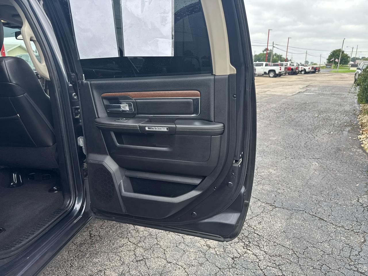 RAM 2500 4WD Mega Cab 160.5" Laramie 2013