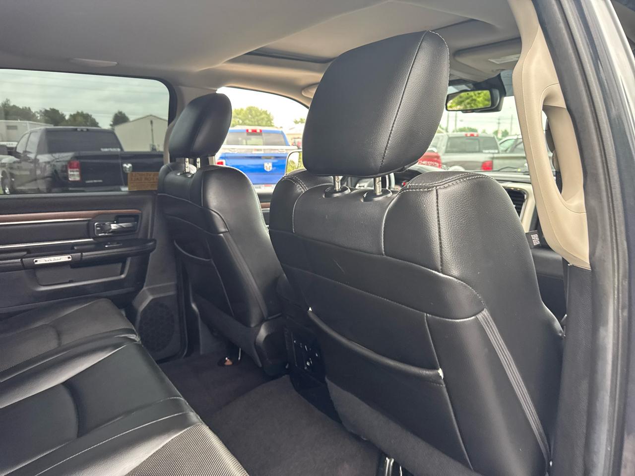 RAM 2500 4WD Mega Cab 160.5" Laramie 2013