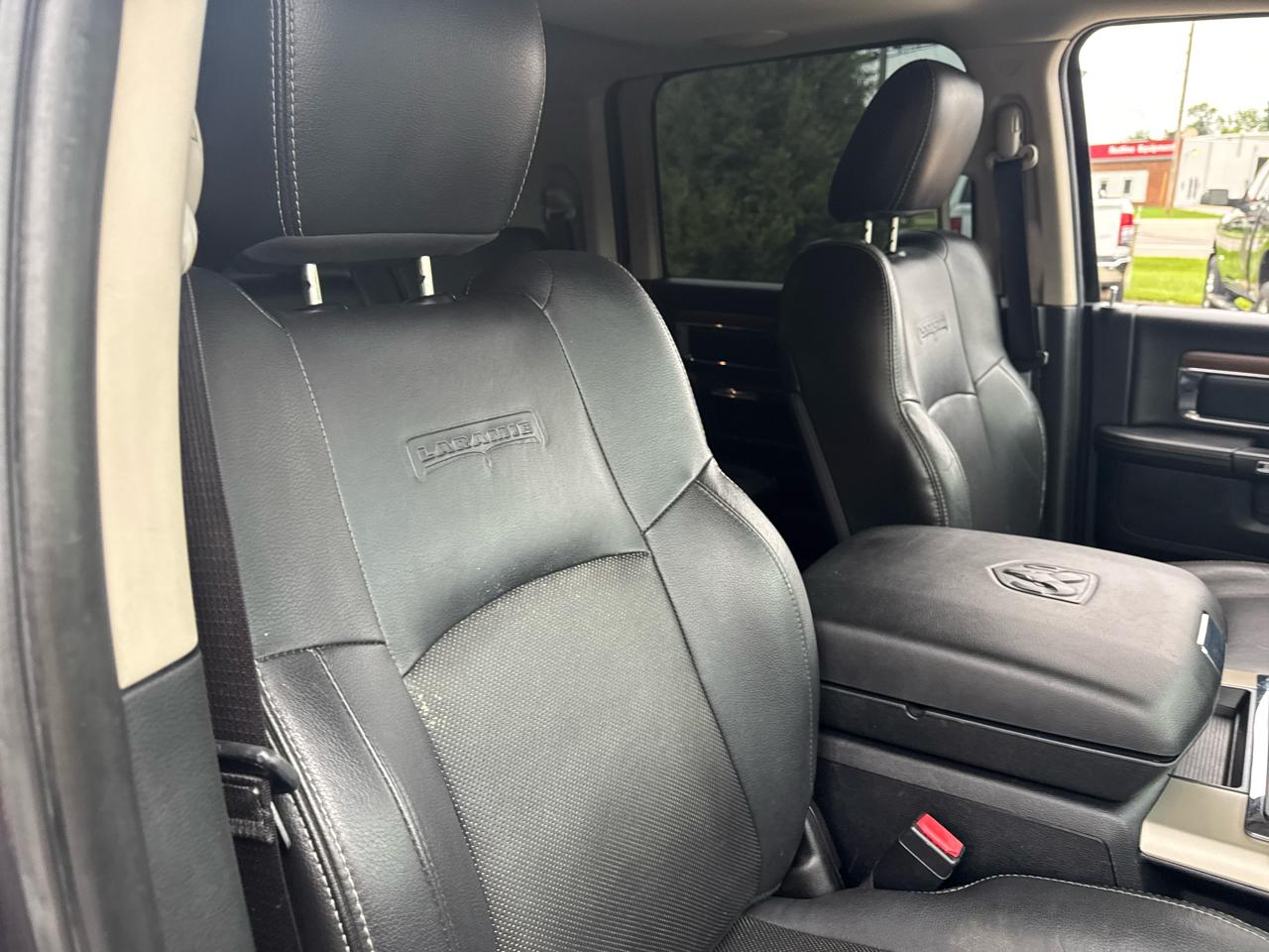 RAM 2500 4WD Mega Cab 160.5" Laramie 2013