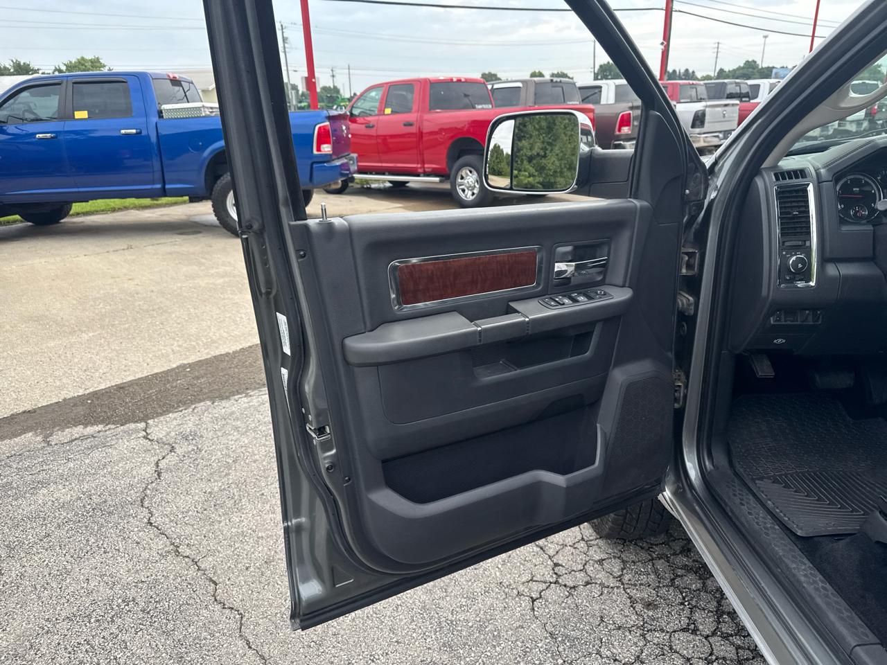 RAM 2500 4WD Crew Cab 149" Laramie 2012
