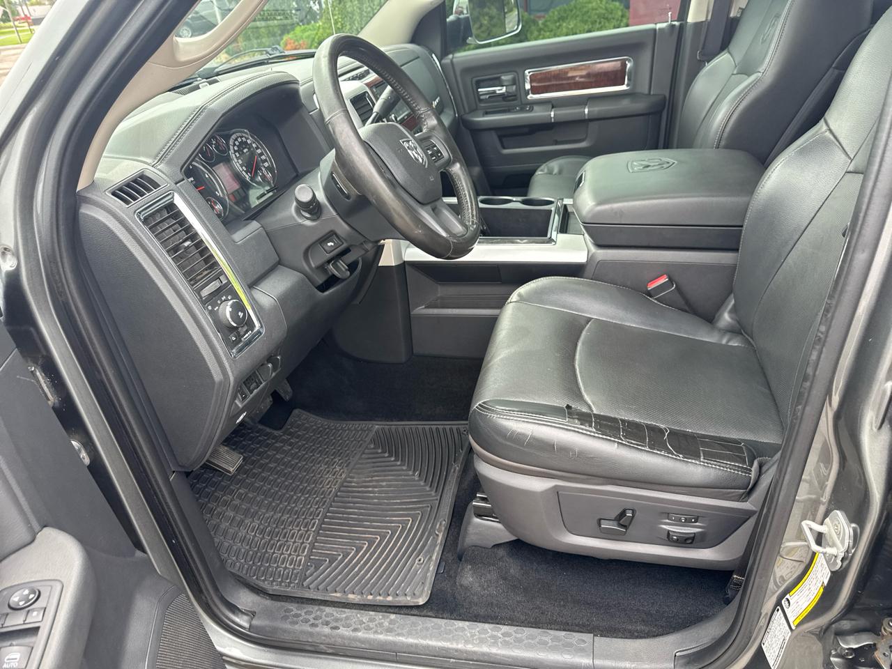 RAM 2500 4WD Crew Cab 149" Laramie 2012