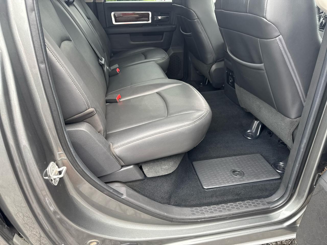 RAM 2500 4WD Crew Cab 149" Laramie 2012