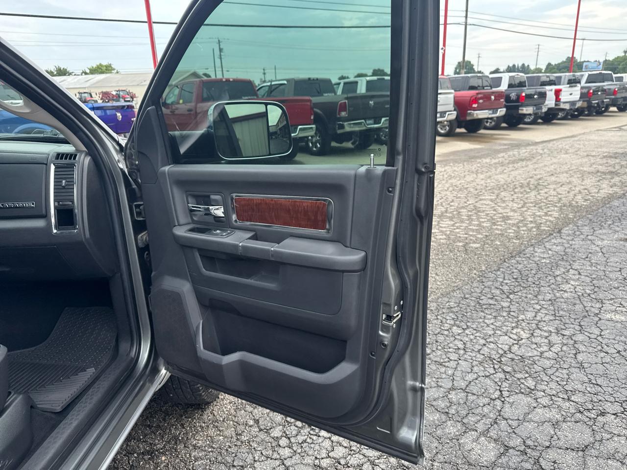 RAM 2500 4WD Crew Cab 149" Laramie 2012