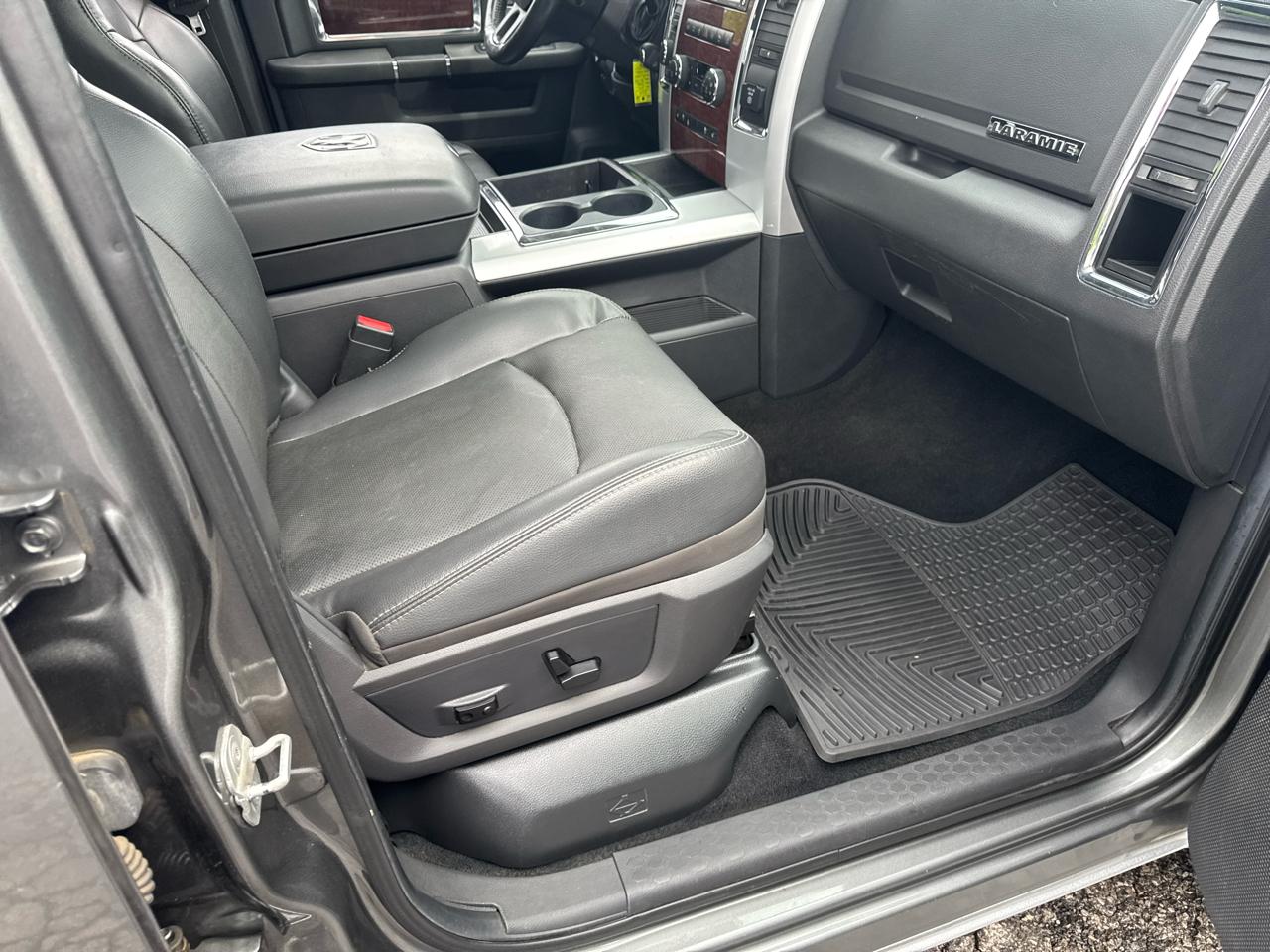 RAM 2500 4WD Crew Cab 149" Laramie 2012