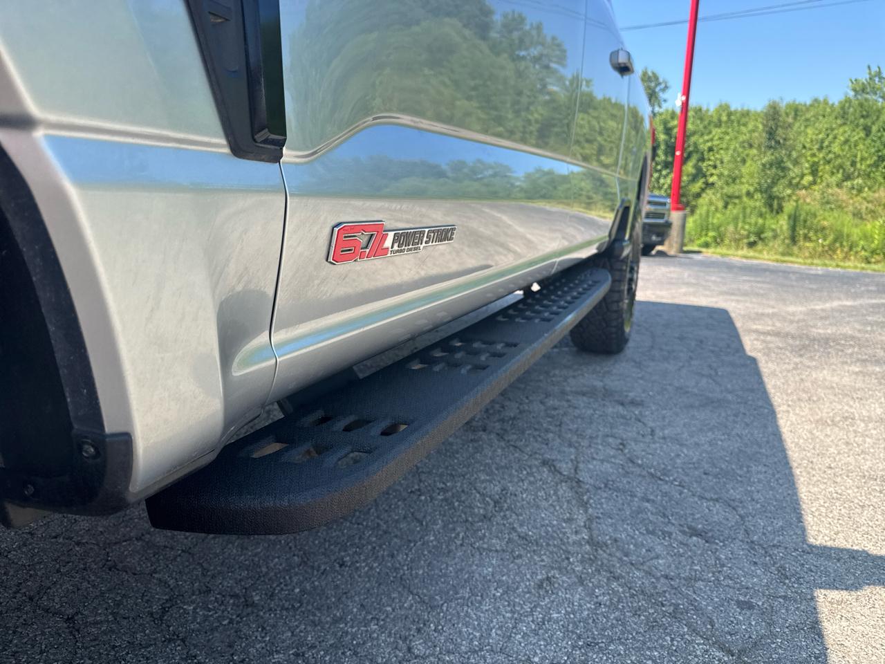 Ford Super Duty F-250 SRW XLT 4WD Crew Cab 6.75' Box 2024