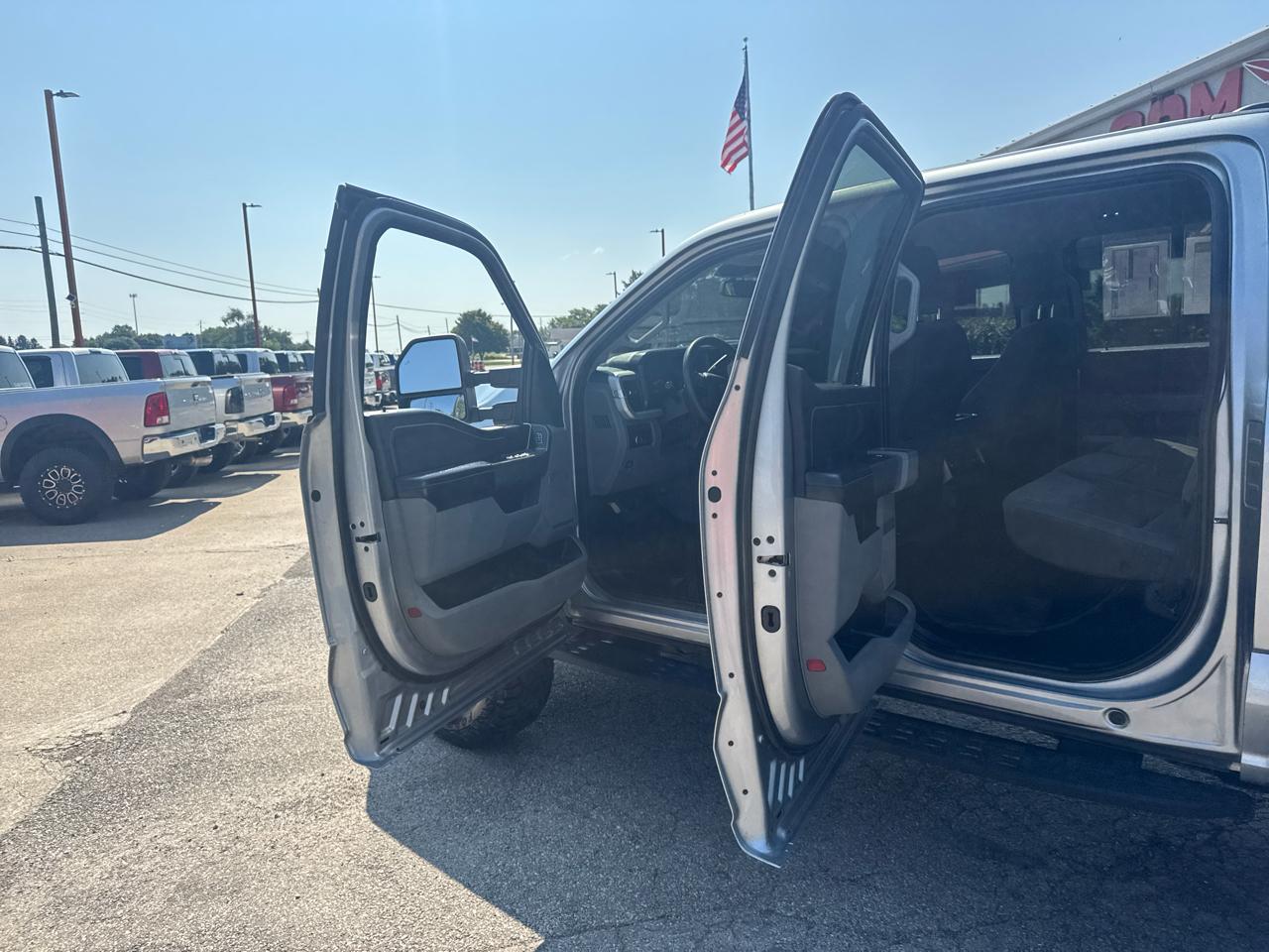 Ford Super Duty F-250 SRW XLT 4WD Crew Cab 6.75' Box 2024