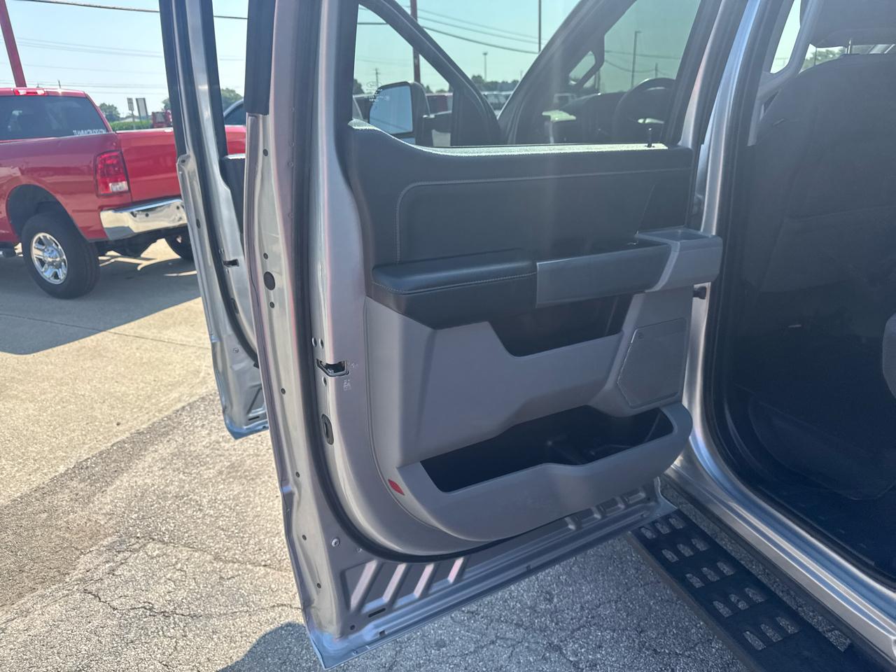 Ford Super Duty F-250 SRW XLT 4WD Crew Cab 6.75' Box 2024