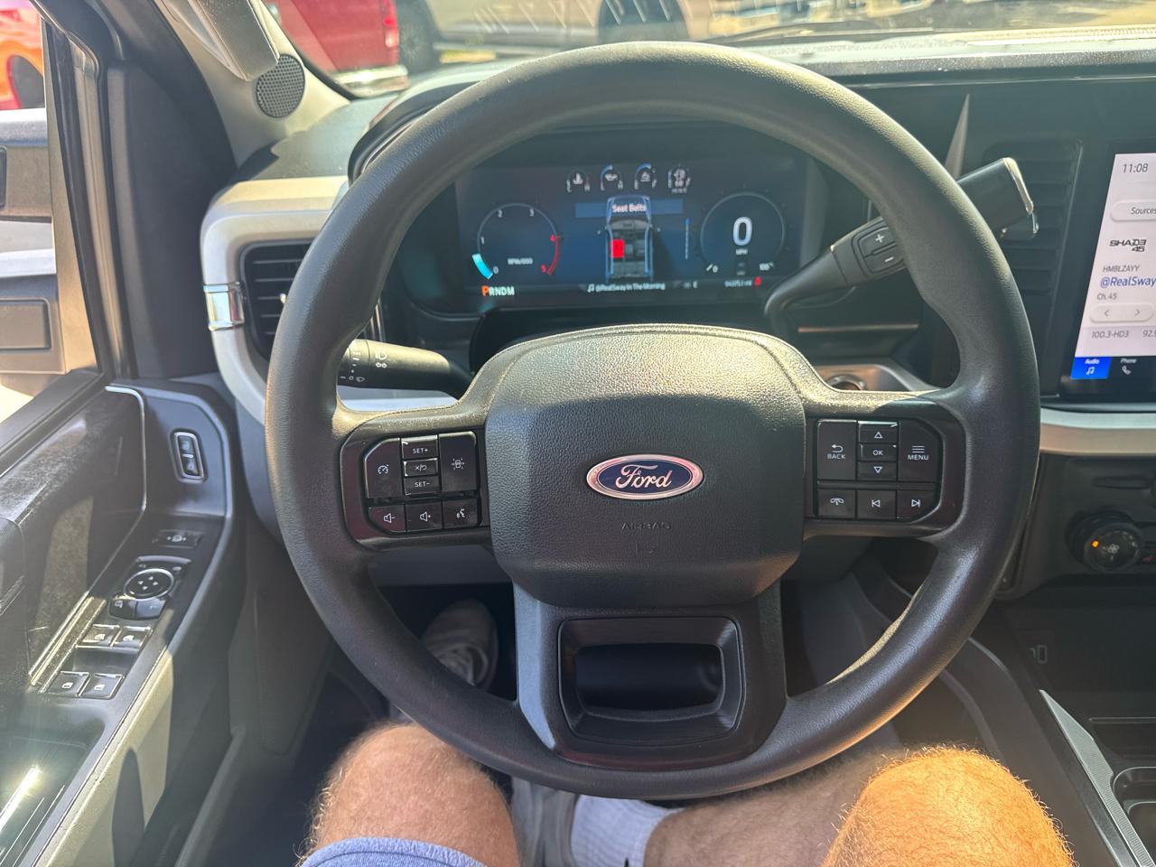 Ford Super Duty F-250 SRW XLT 4WD Crew Cab 6.75' Box 2024