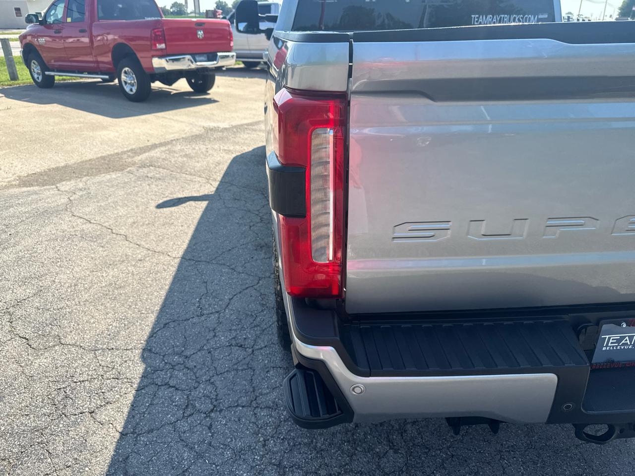 Ford Super Duty F-250 SRW XLT 4WD Crew Cab 6.75' Box 2024