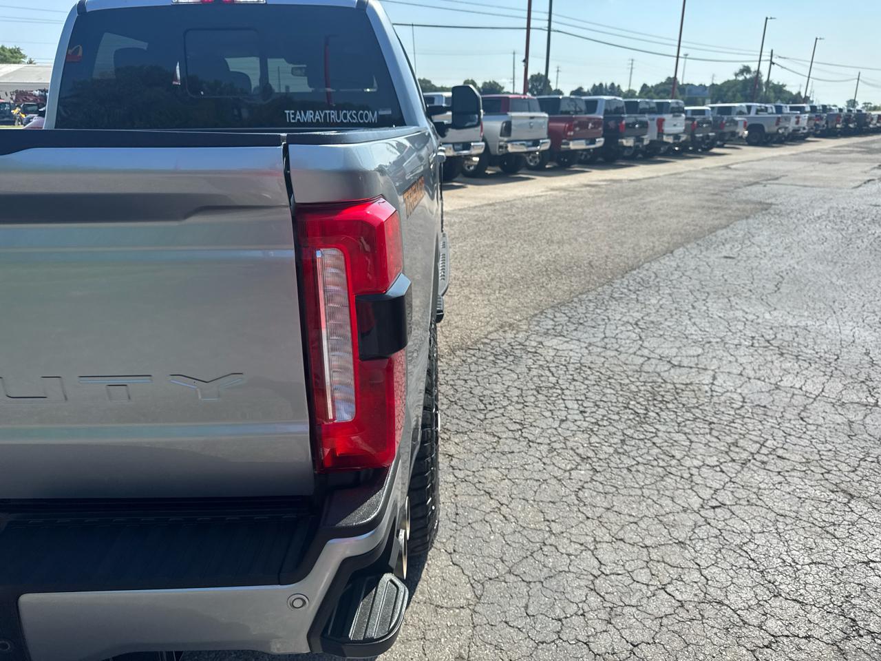 Ford Super Duty F-250 SRW XLT 4WD Crew Cab 6.75' Box 2024