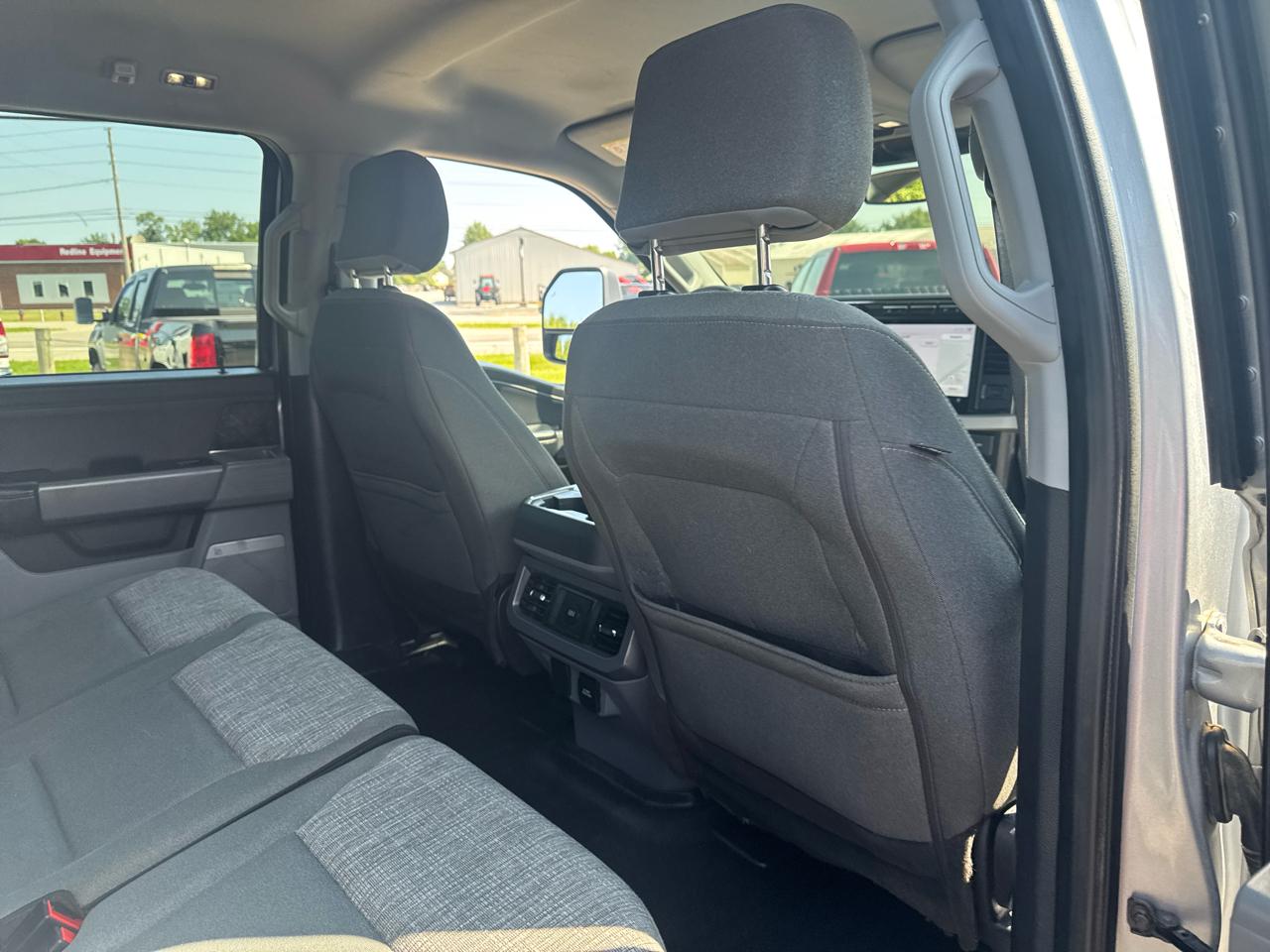 Ford Super Duty F-250 SRW XLT 4WD Crew Cab 6.75' Box 2024