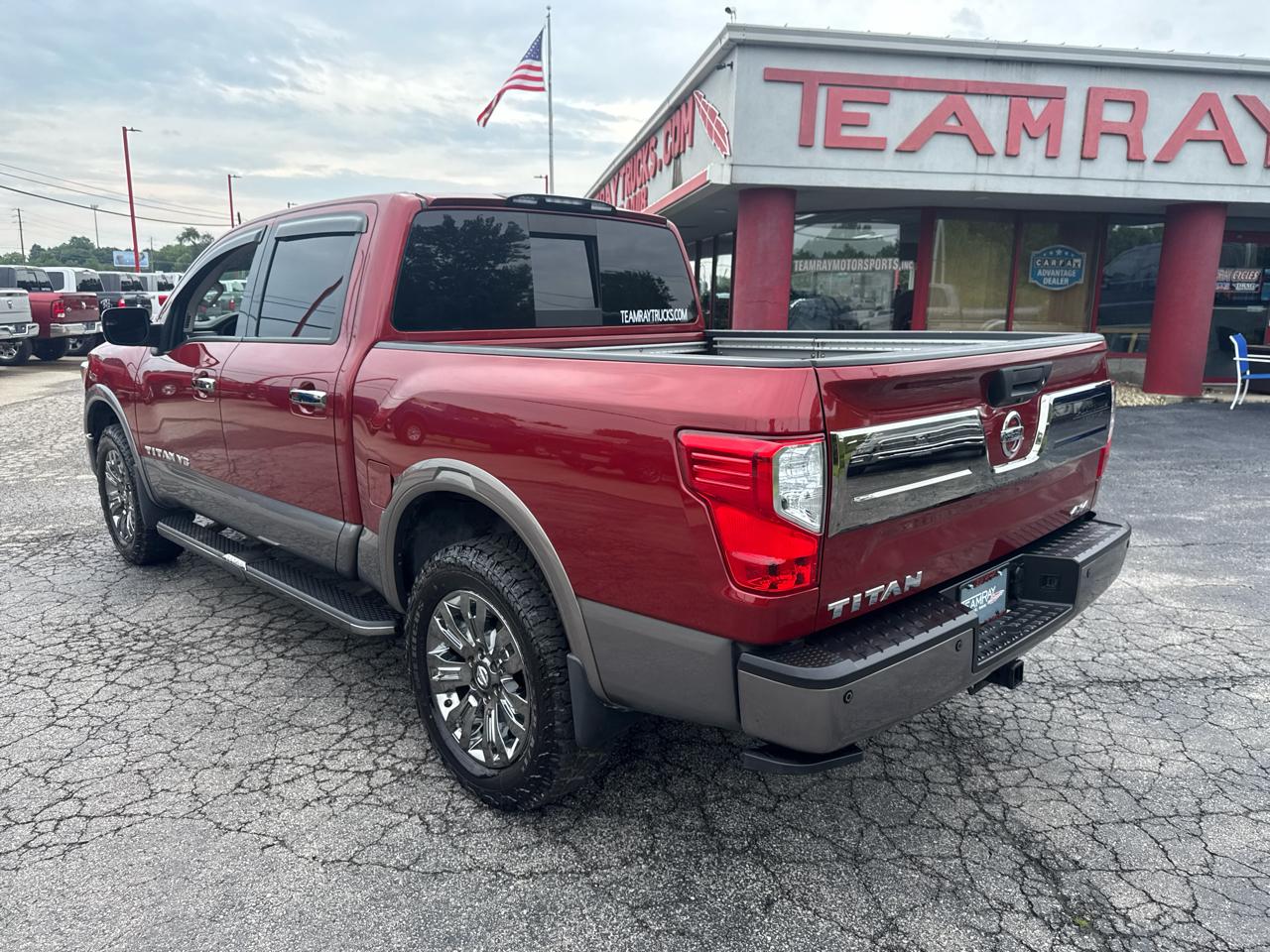 Nissan Titan 4x4 Crew Cab Platinum Reserve 2018