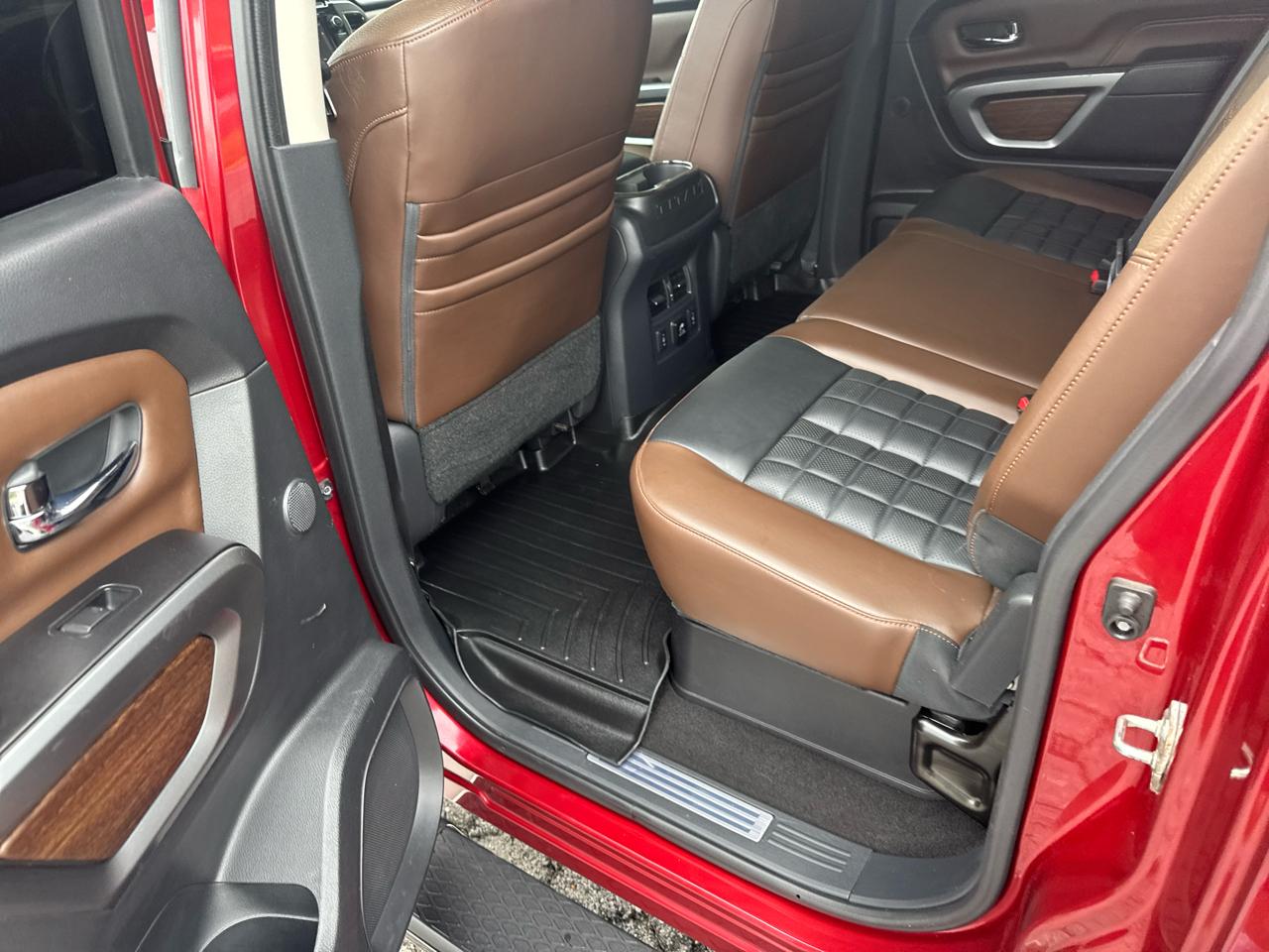 Nissan Titan 4x4 Crew Cab Platinum Reserve 2018