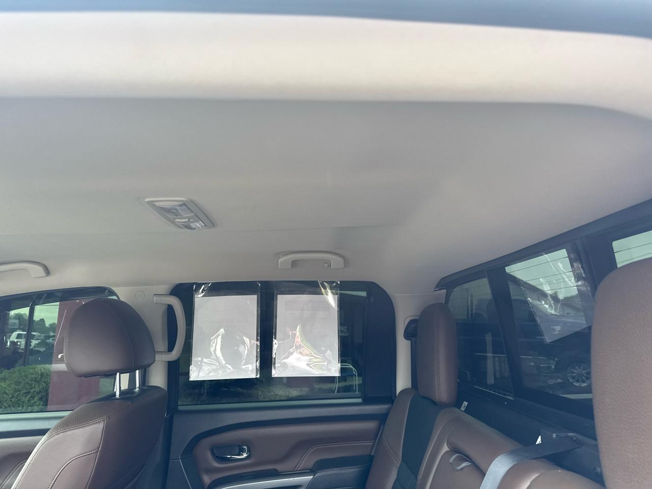 Nissan Titan 4x4 Crew Cab Platinum Reserve 2018