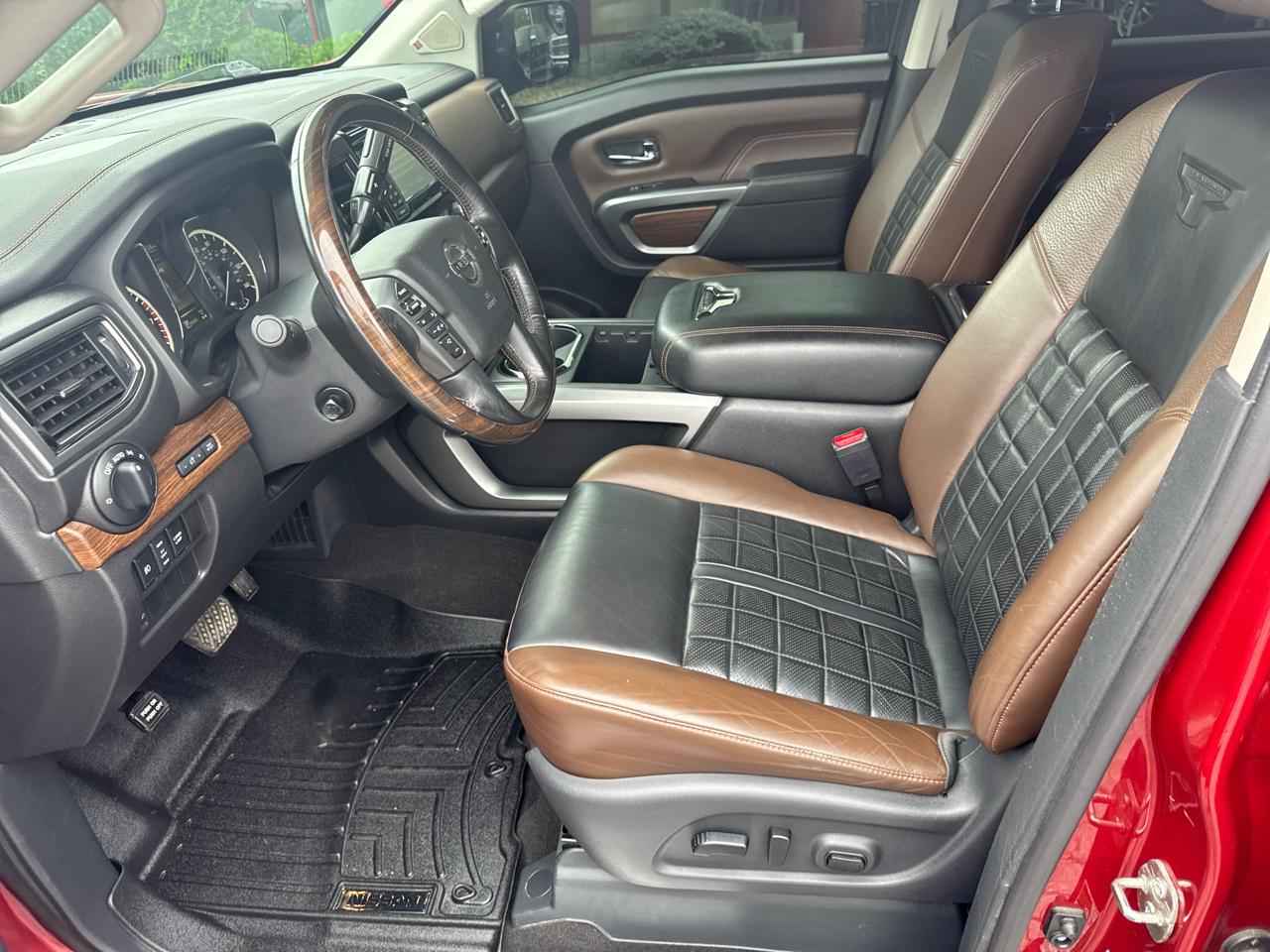 Nissan Titan 4x4 Crew Cab Platinum Reserve 2018