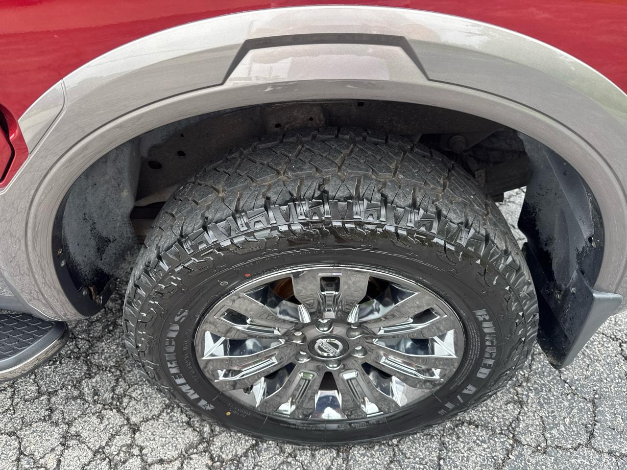 Nissan Titan 4x4 Crew Cab Platinum Reserve 2018