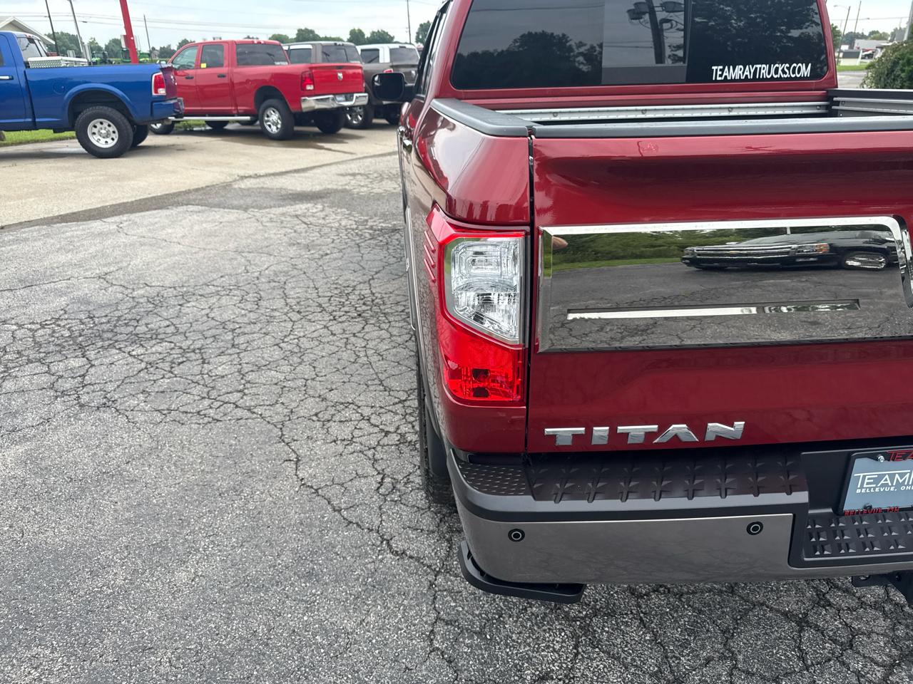 Nissan Titan 4x4 Crew Cab Platinum Reserve 2018