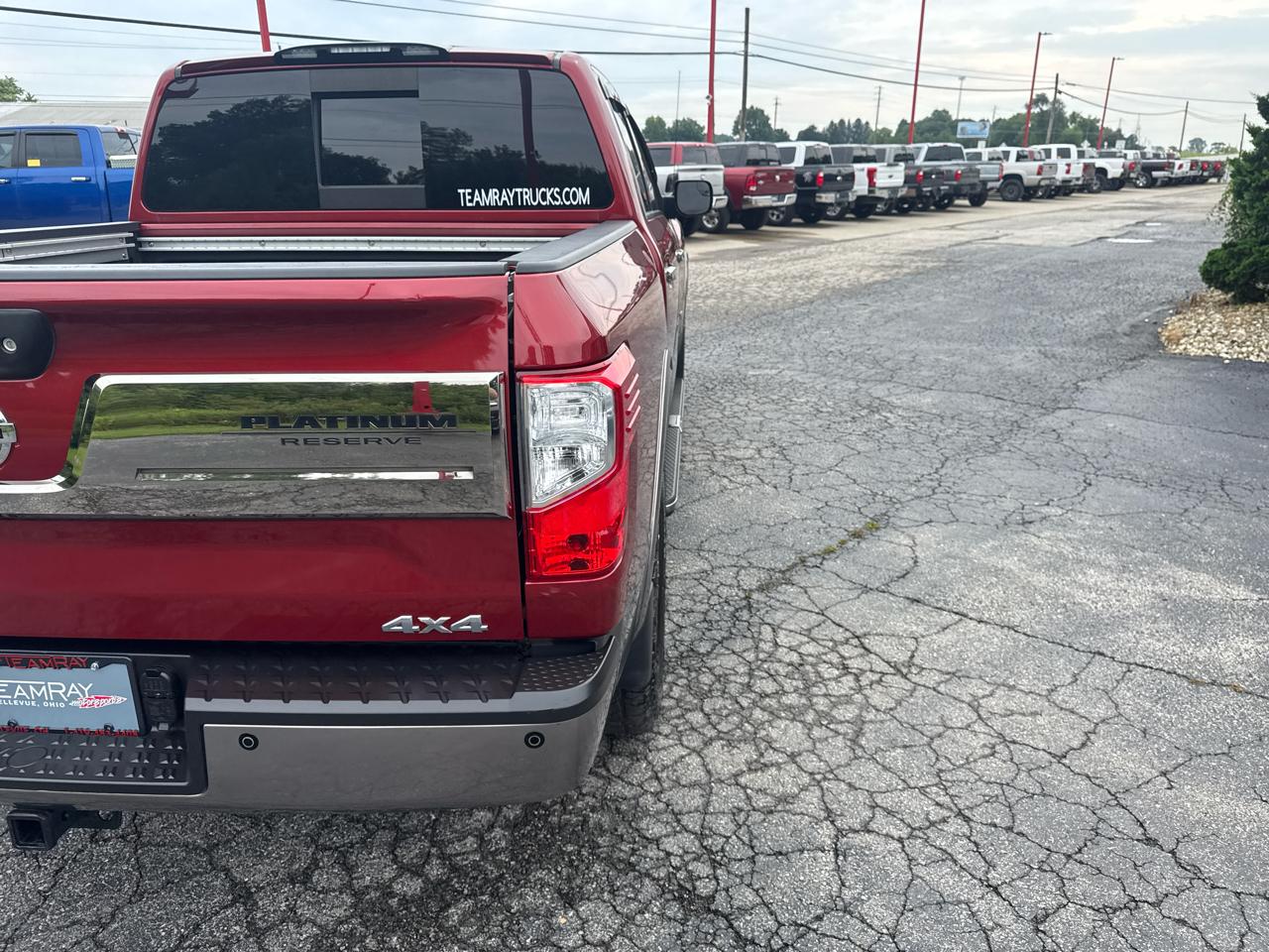 Nissan Titan 4x4 Crew Cab Platinum Reserve 2018