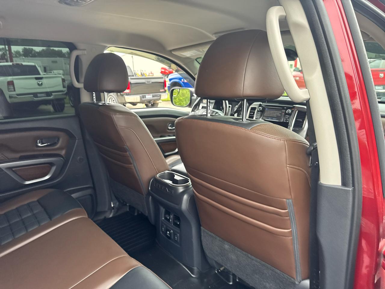 Nissan Titan 4x4 Crew Cab Platinum Reserve 2018