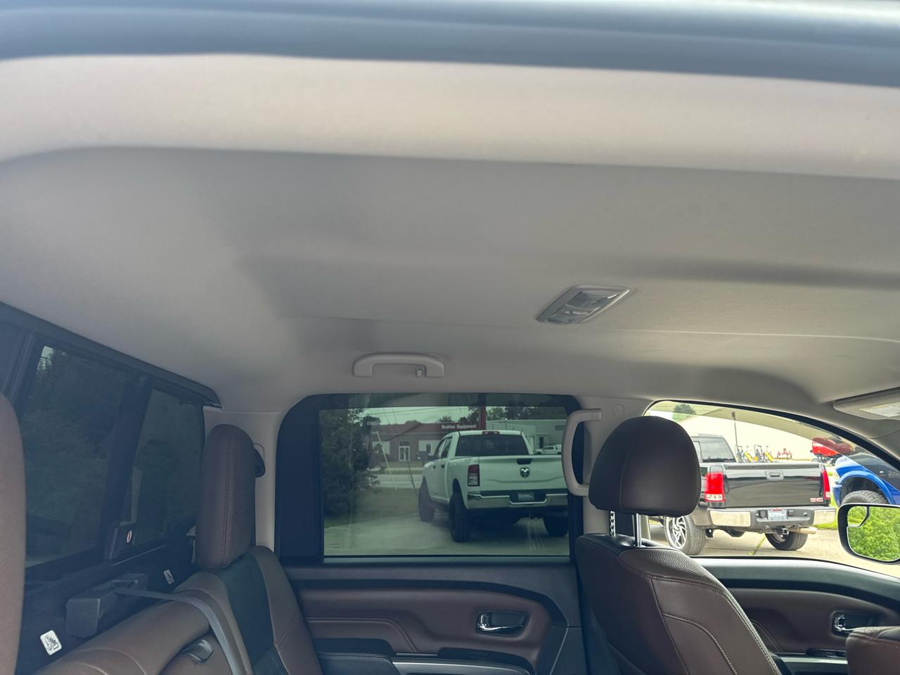 Nissan Titan 4x4 Crew Cab Platinum Reserve 2018