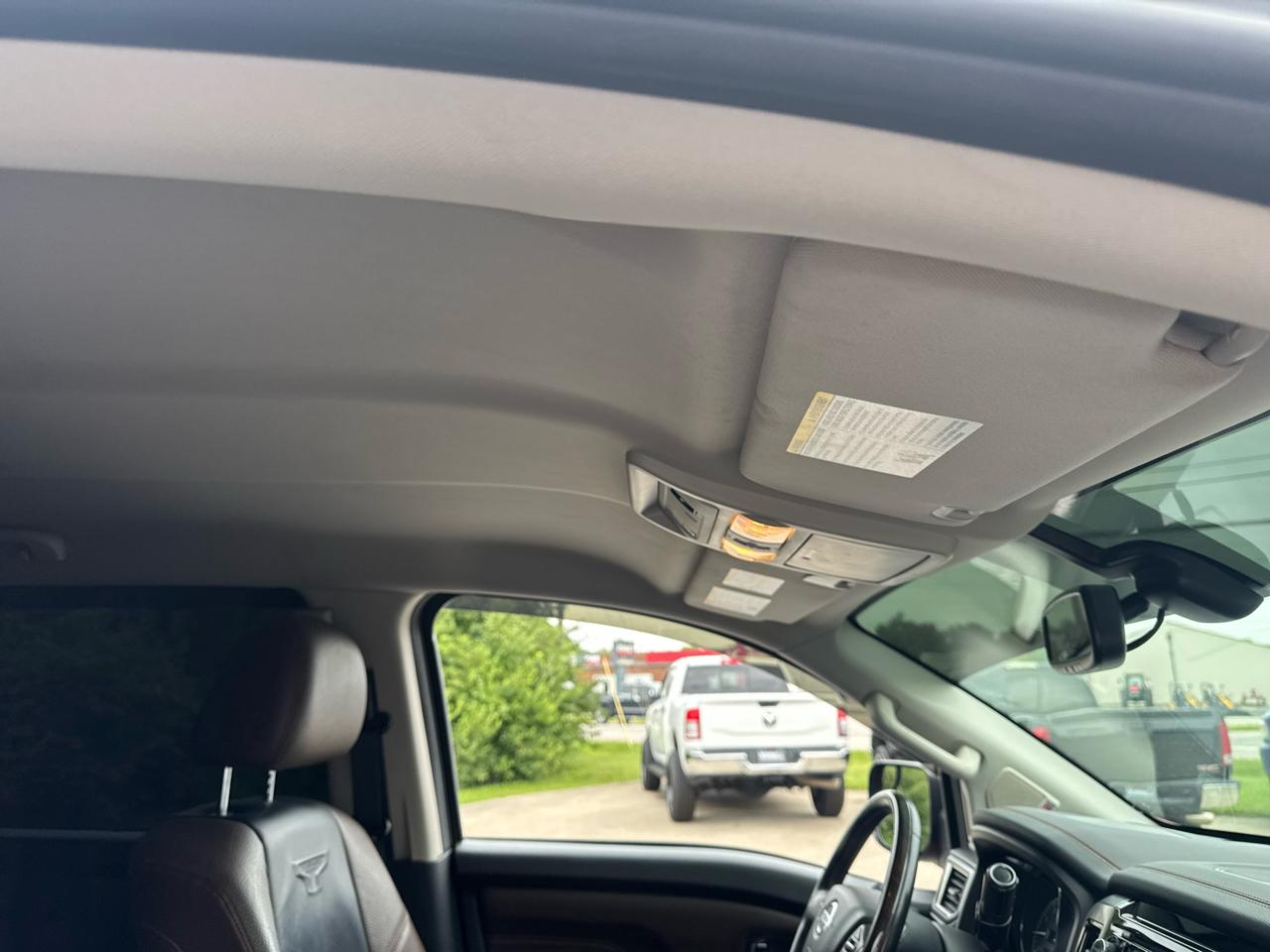 Nissan Titan 4x4 Crew Cab Platinum Reserve 2018