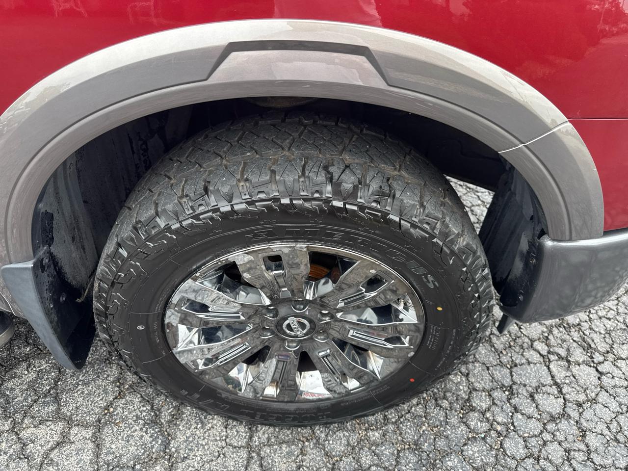 Nissan Titan 4x4 Crew Cab Platinum Reserve 2018