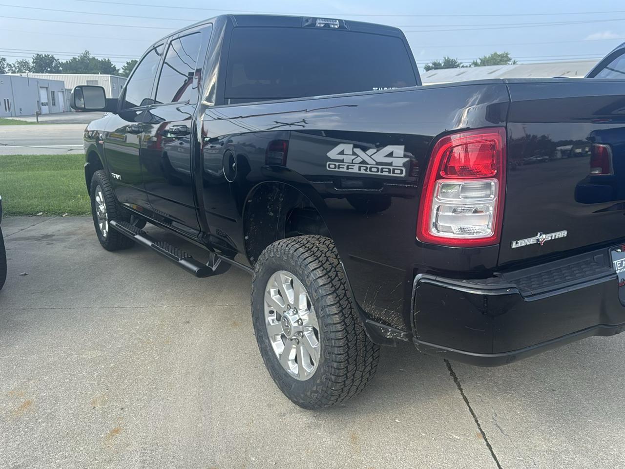 RAM 2500 Lone Star 4x4 Crew Cab 6'4" Box 2022
