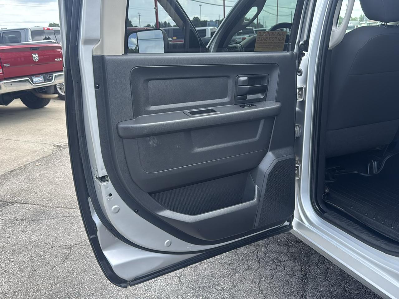 RAM 2500 4WD Crew Cab 149" ST 2012