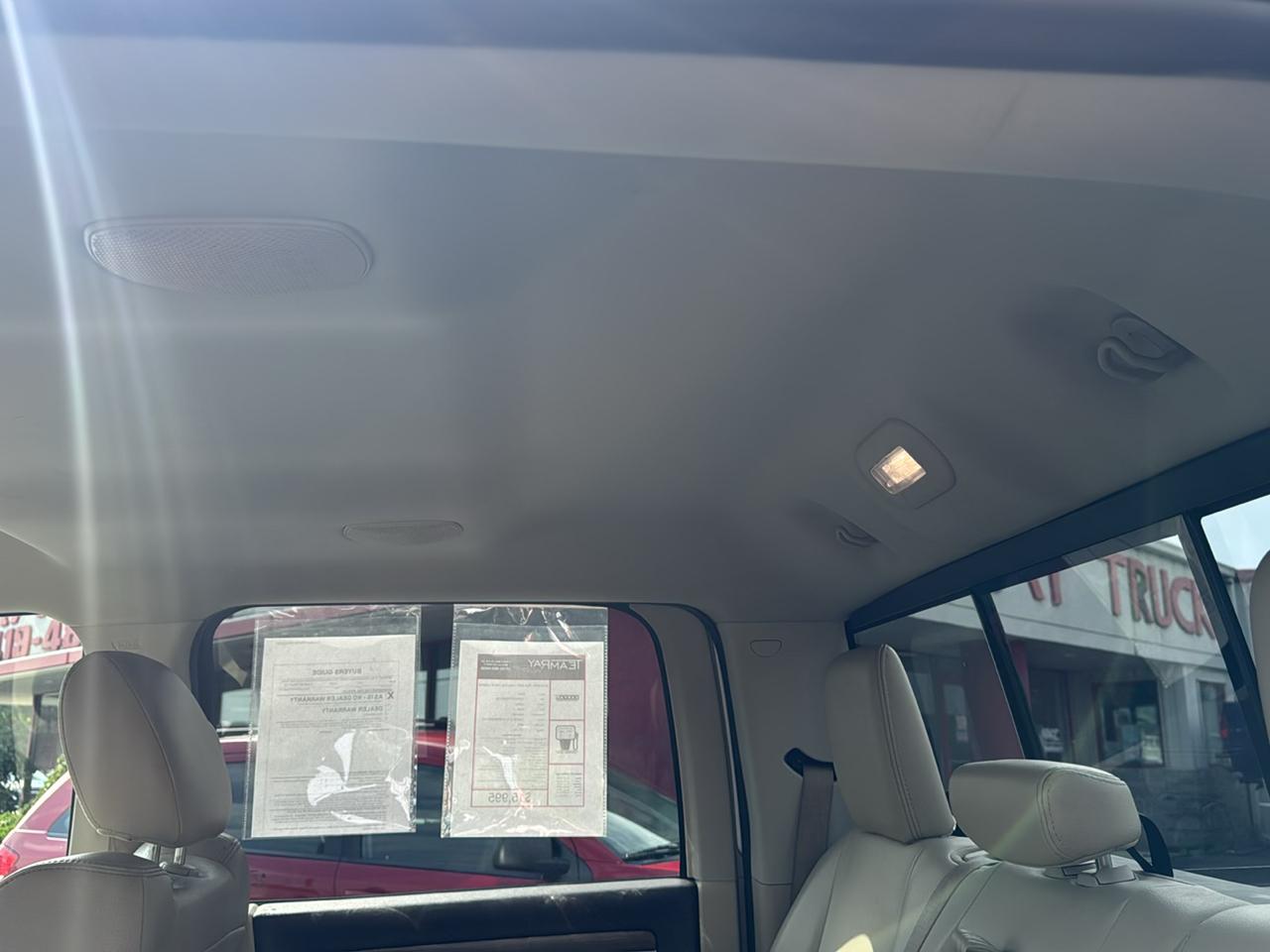 RAM 1500 4WD Crew Cab 140.5" Laramie 2014