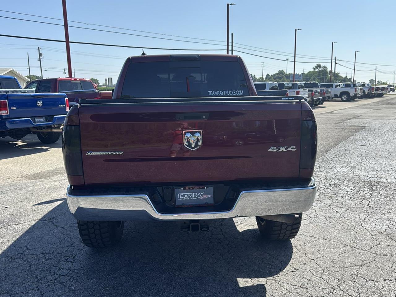 RAM 1500 4WD Crew Cab 140.5" Outdoorsman 2016
