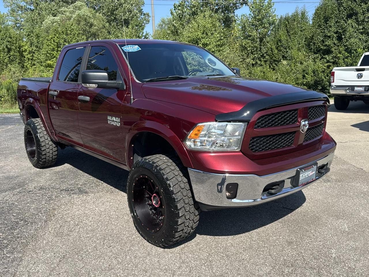 RAM 1500 4WD Crew Cab 140.5" Outdoorsman 2016