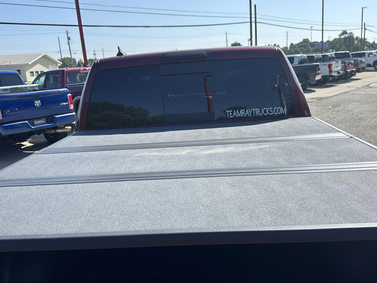 RAM 1500 4WD Crew Cab 140.5" Outdoorsman 2016