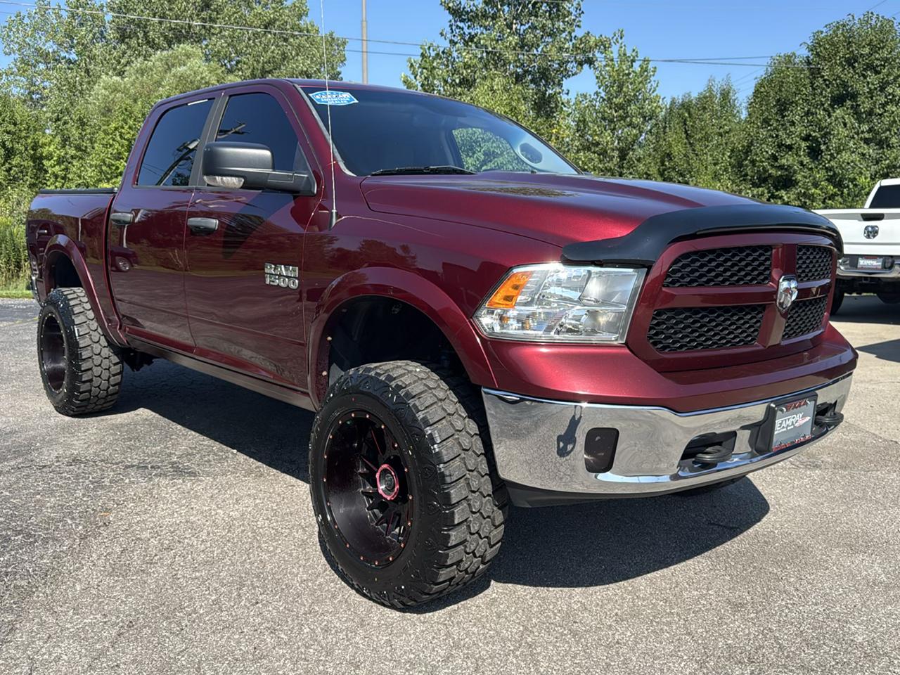 RAM 1500 4WD Crew Cab 140.5" Outdoorsman 2016