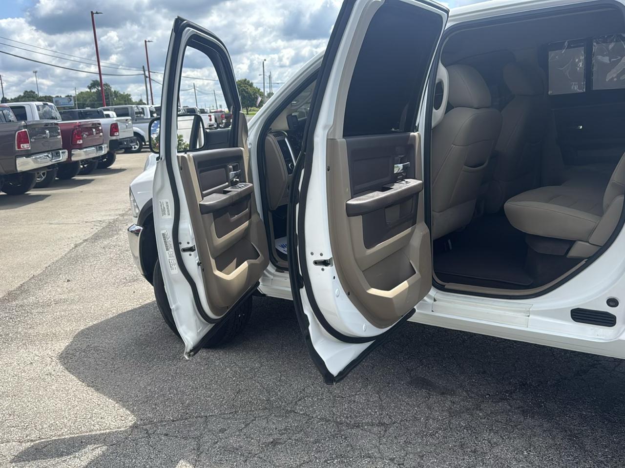 RAM 3500 4WD Crew Cab 149" Big Horn 2012