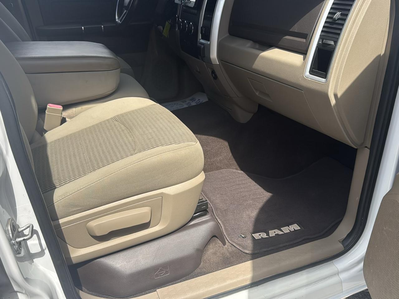 RAM 3500 4WD Crew Cab 149" Big Horn 2012