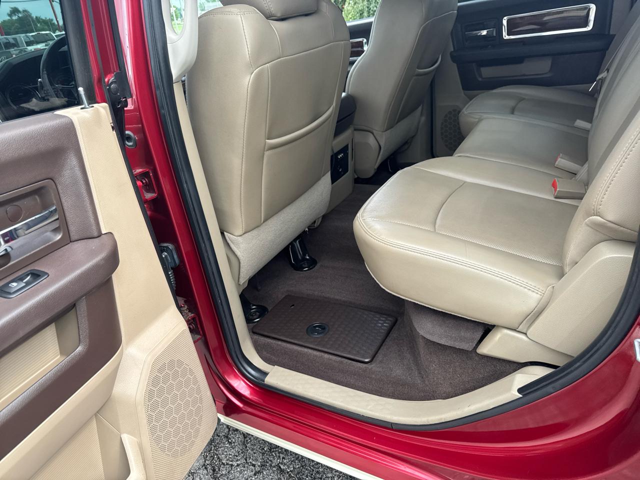 RAM 2500 4WD Crew Cab 149" Laramie 2011