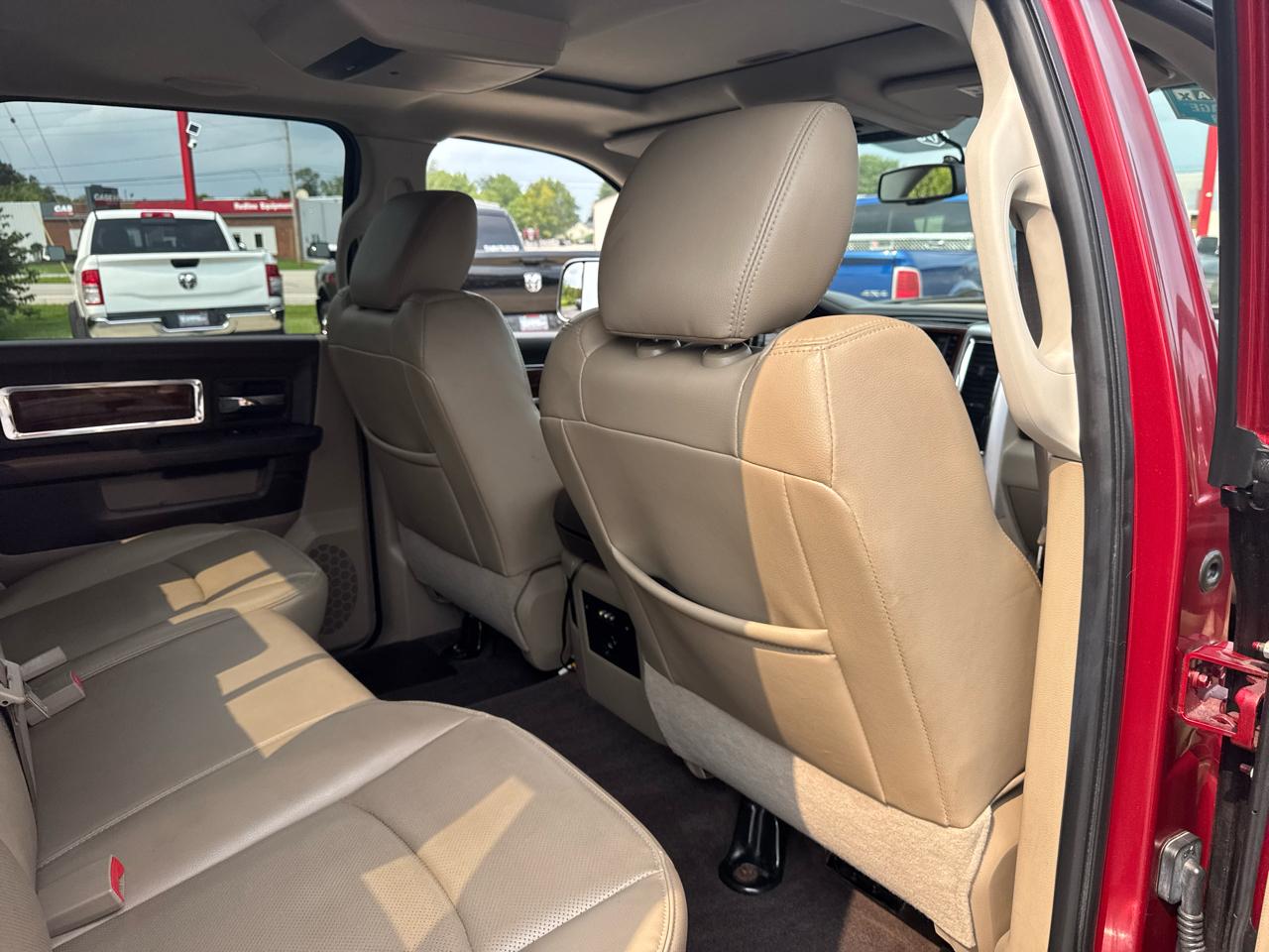 RAM 2500 4WD Crew Cab 149" Laramie 2011