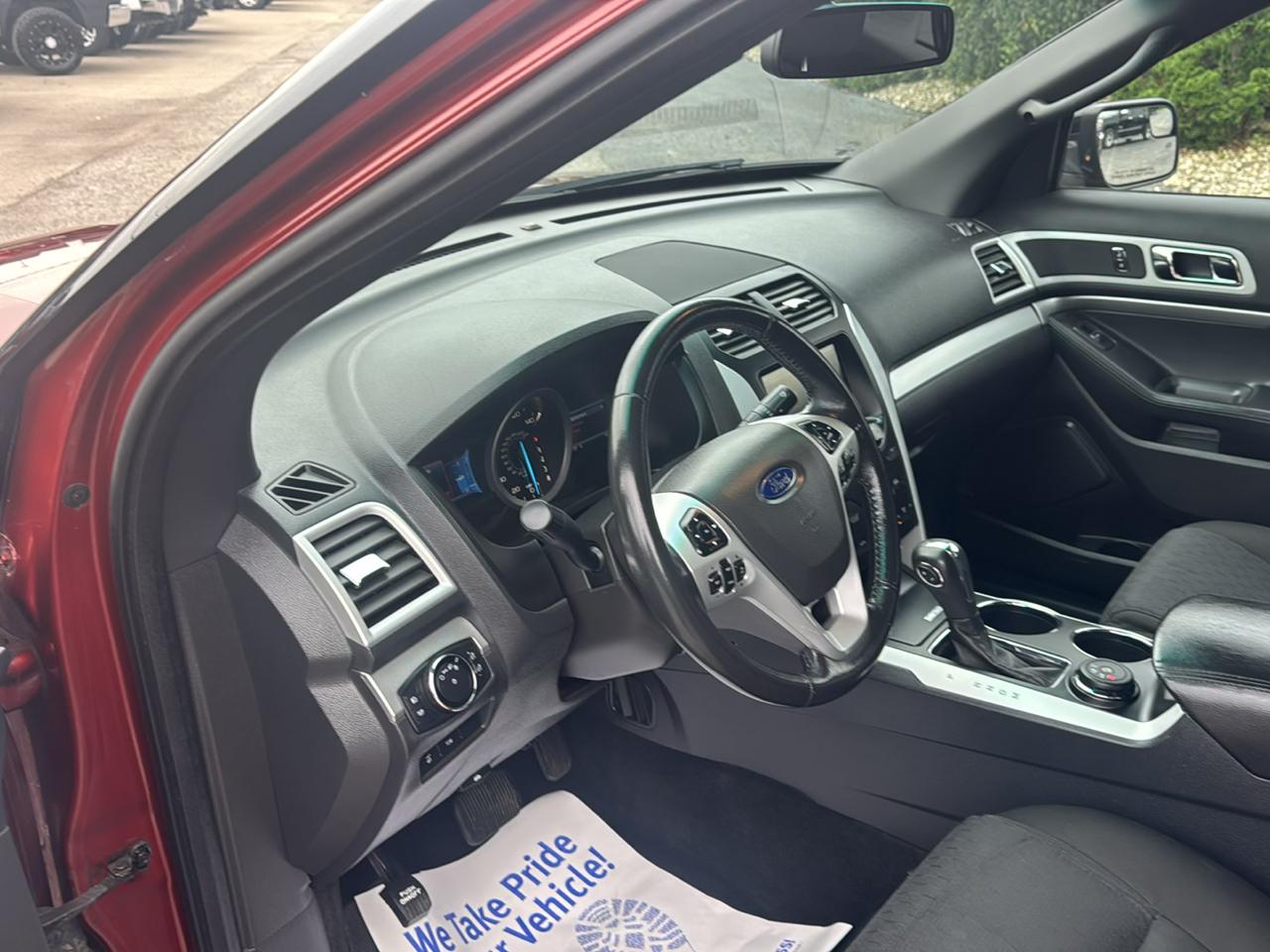 Ford Explorer 4WD 4dr XLT 2014
