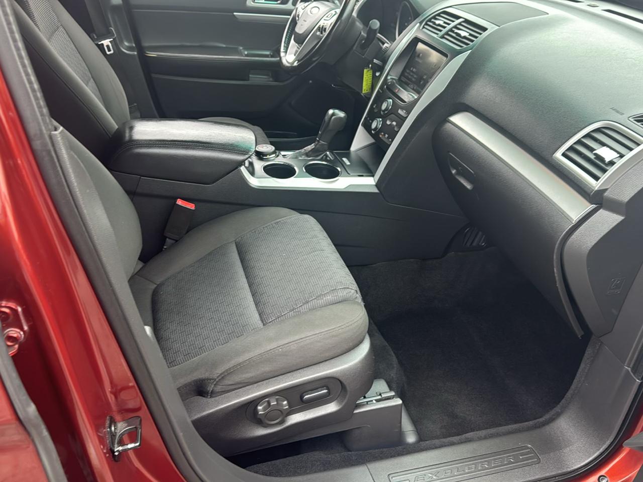 Ford Explorer 4WD 4dr XLT 2014